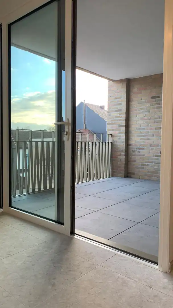 Nieuwbouw appartement + parking en berging te huur foto 6