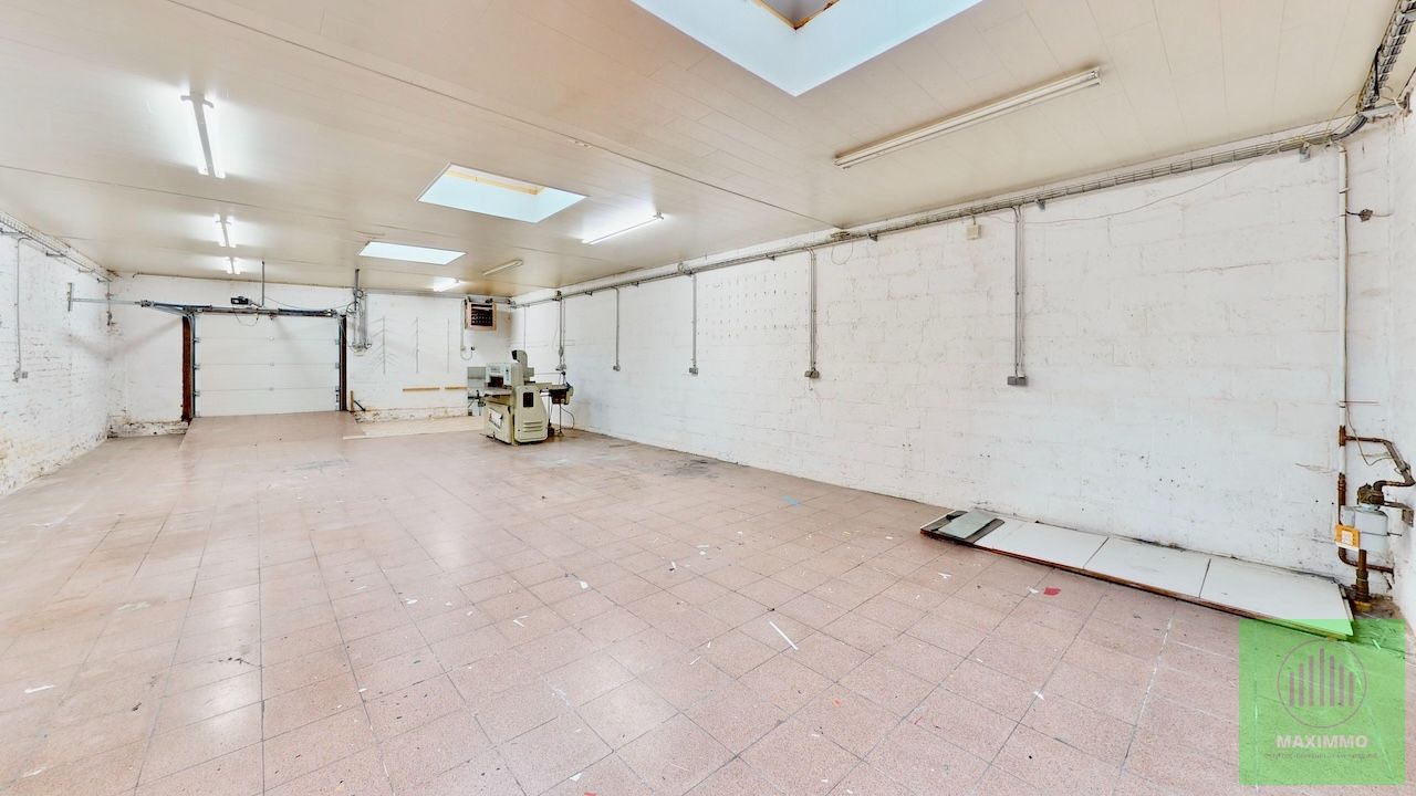 TE KOOP: Handelspand met magazijn én mogelijkheid tot woonst in hartje Lauwe! foto 5