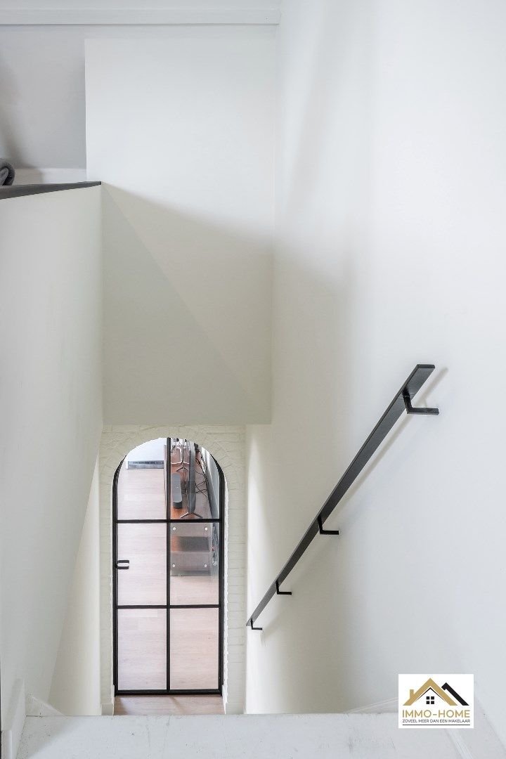 Prachtige gerenoveerde woning !!!! foto 24