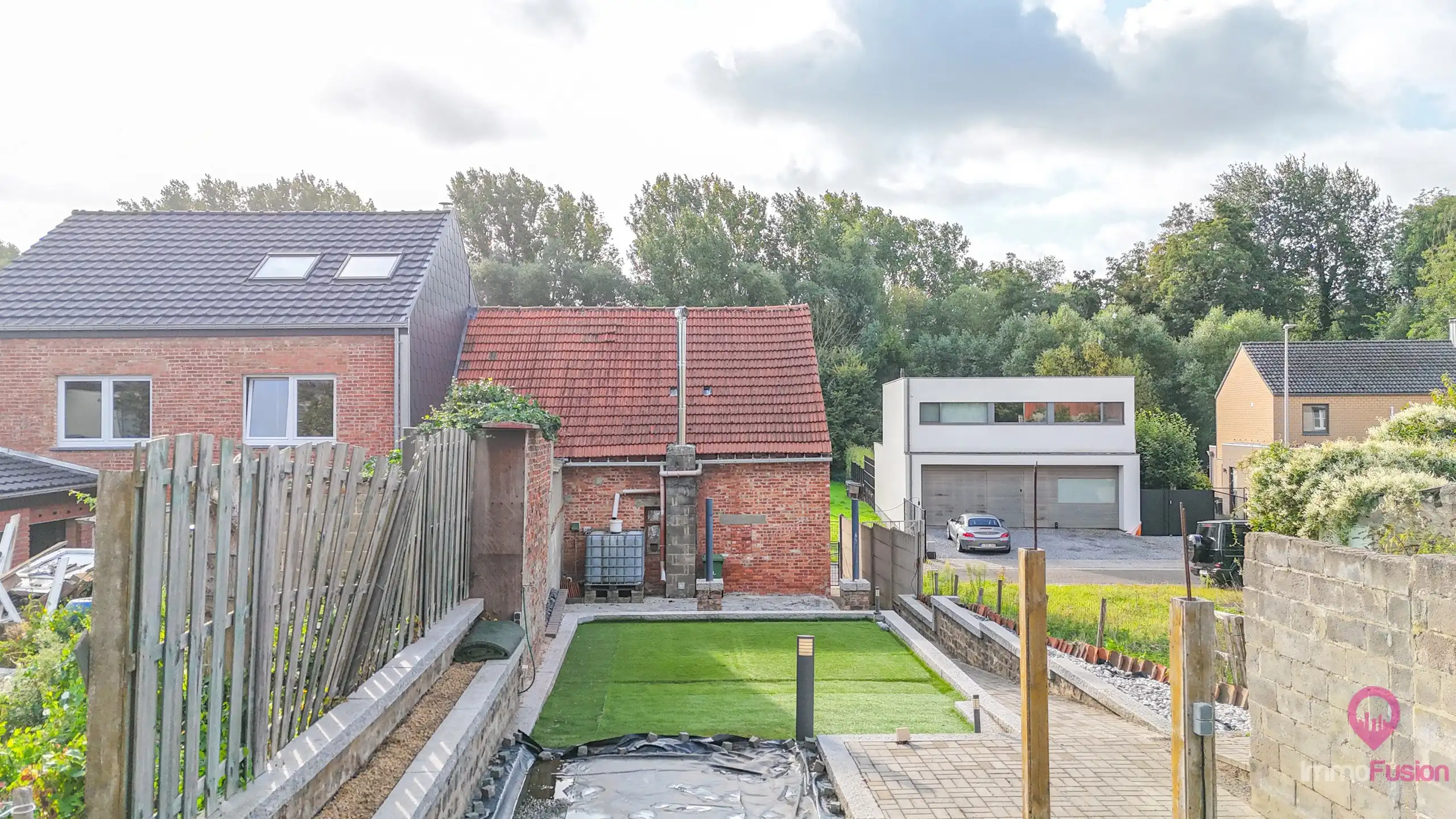 Te renoveren woning gelegen op een doodlopende straat! foto 6