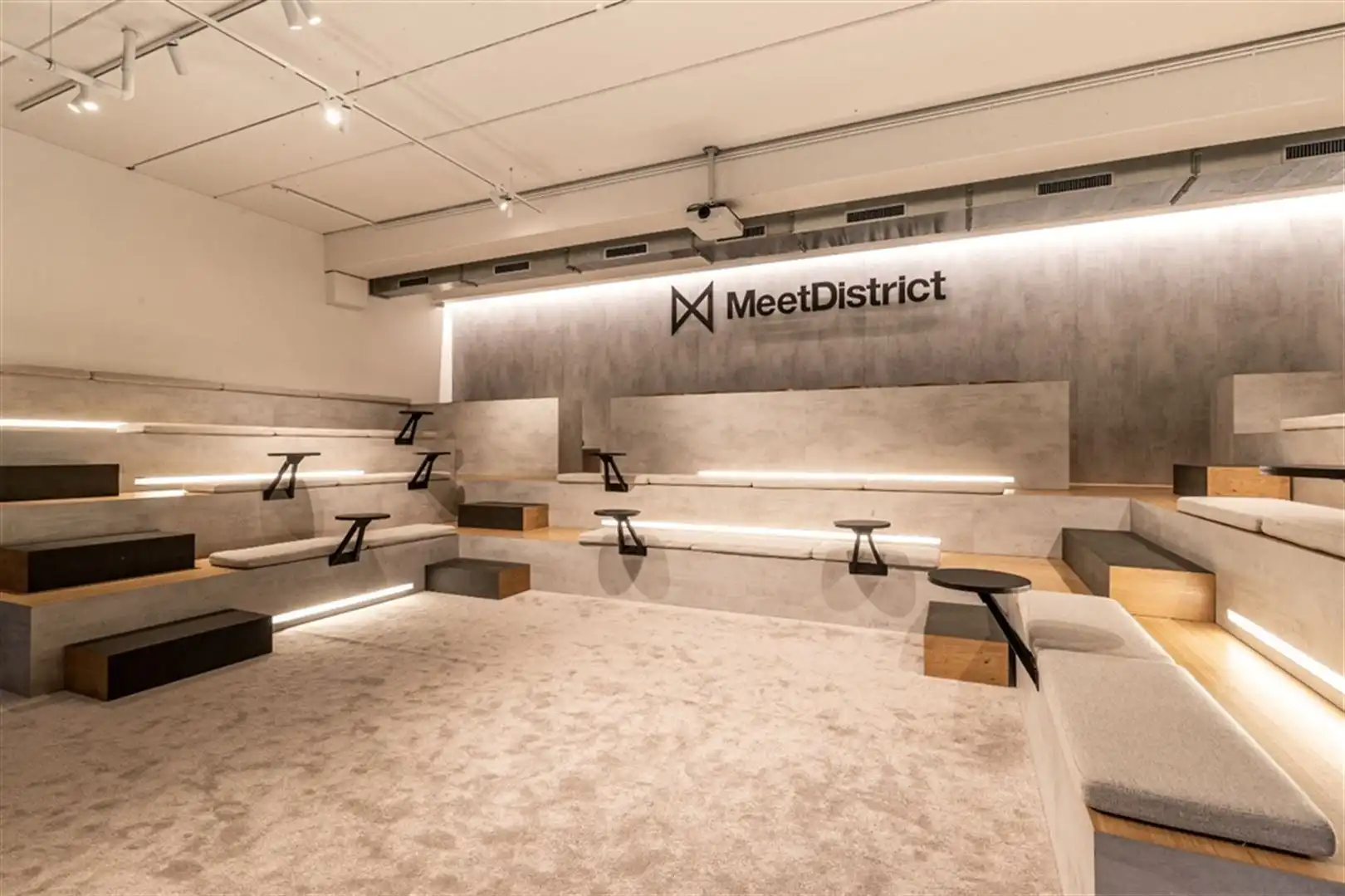 Kantoren in het Meetdistrict in Planet Group Arena foto 9