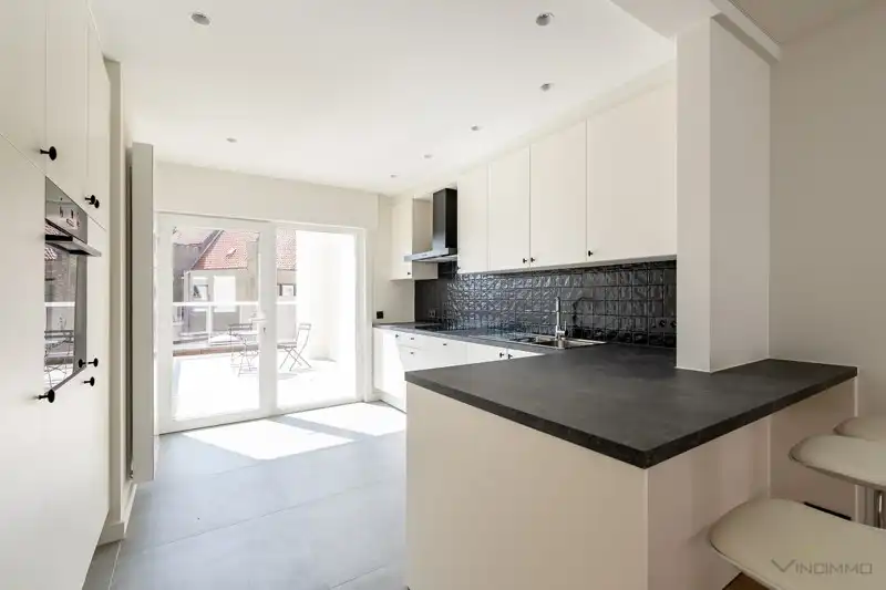 Prachtig gerenoveerd  energiezuinig duplexappartement op wandelafstand van de zee foto 2