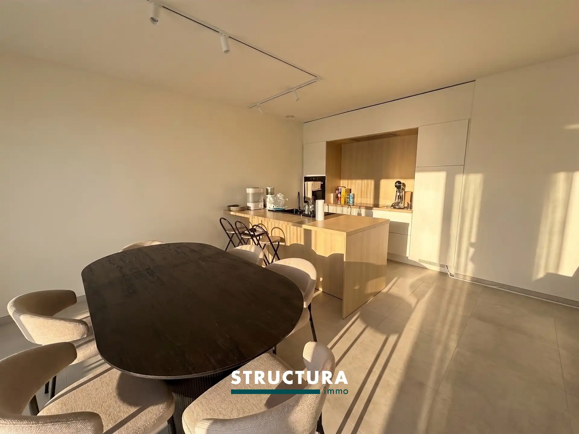 Nieuwbouwappartement met 2 slaapkamers en terras foto 4