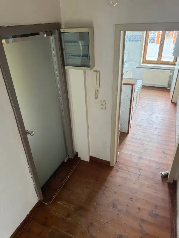 Gezellig appartement met commercieel gelijkvloers op toplocatie nabij centrum Dendermonde. foto 6