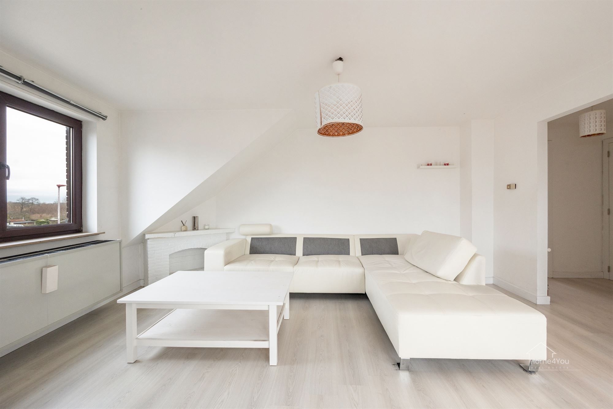 1-Slaapkamer appartement te koop in Lint! foto 2