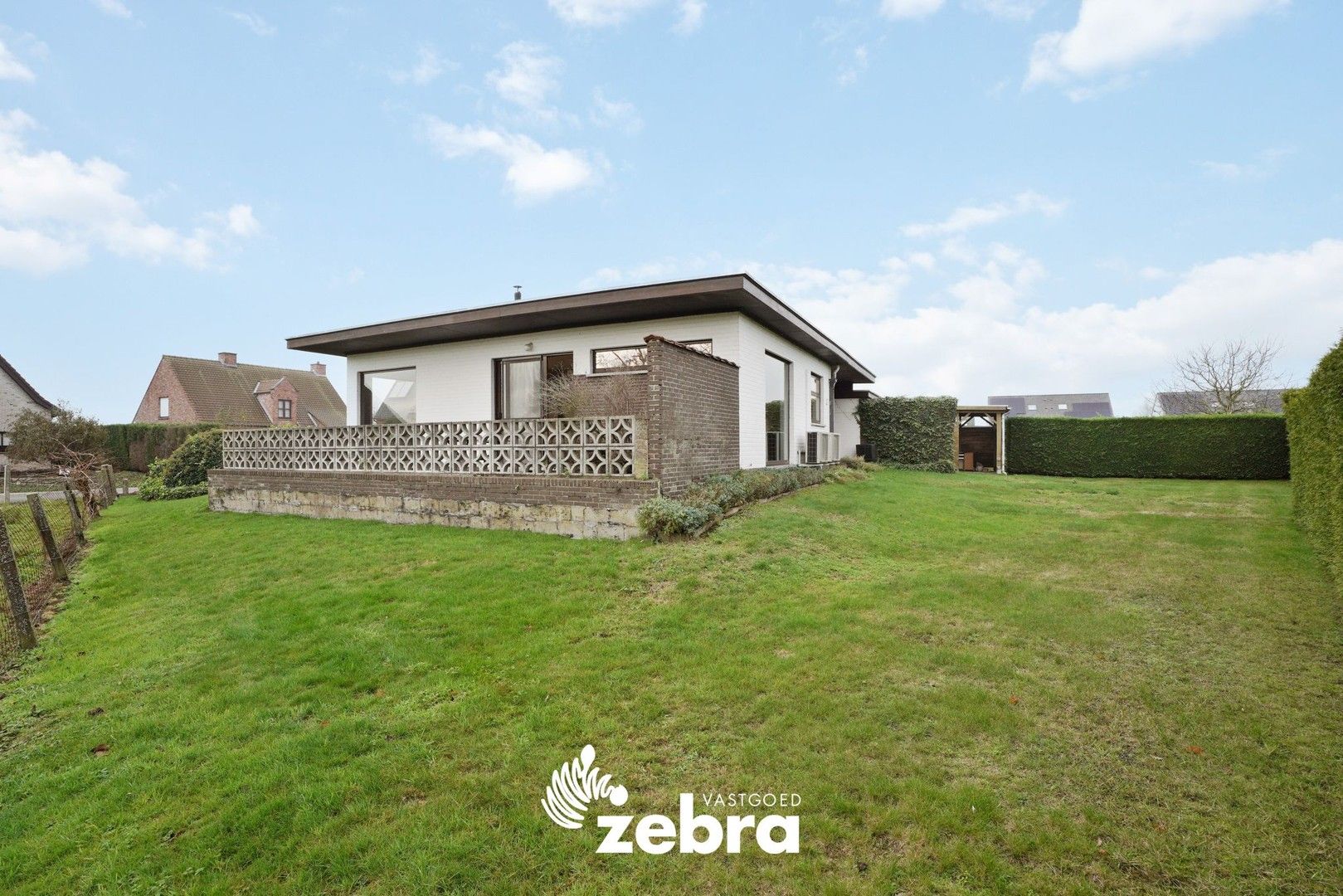 Vrijstaande bungalow op + 1.000 m² met rustige ligging foto 28