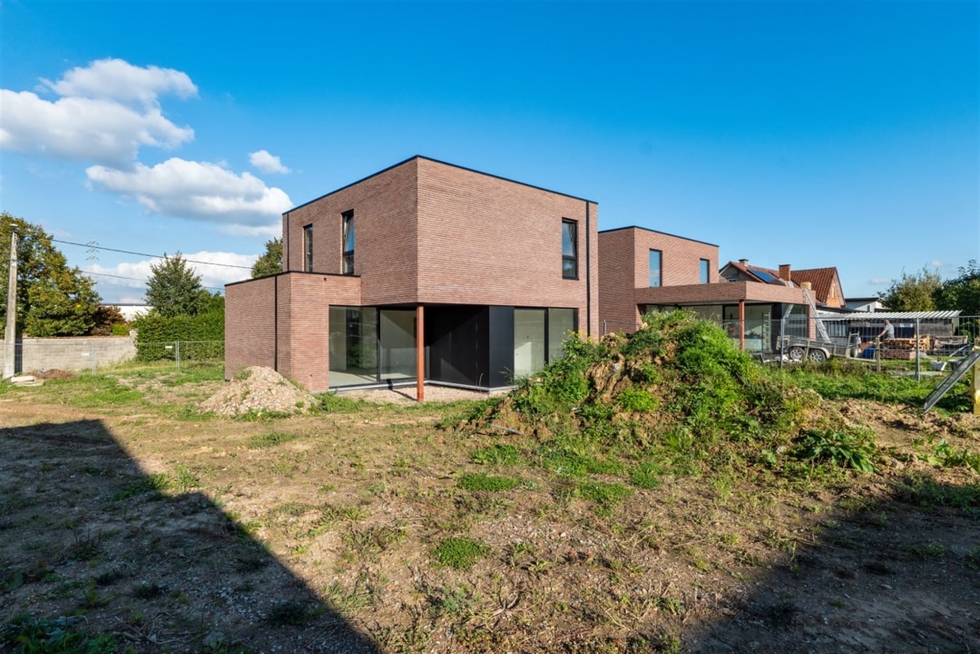 RUIME OPEN BEBOUWING GEKENMERKT DOOR EEN STRAKKE ARCHITECTUUR (LOT 1) foto 5