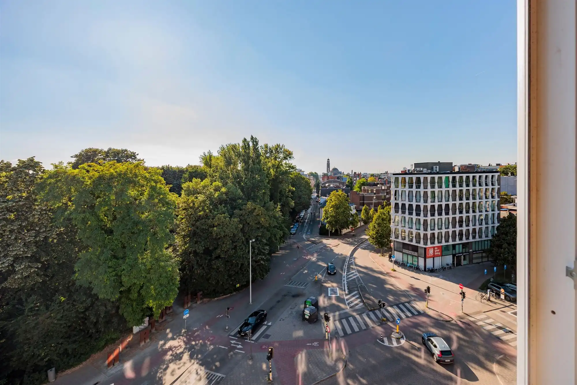 Gerenoveerde en lichtrijke studio met uitzicht foto 5