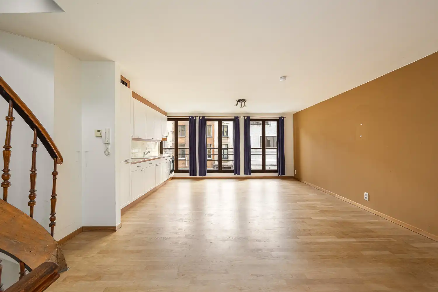 Veelzijdig opbrengsteigendom met aparte woongelegeheid en buitenruimte op A-locatie te Antwerpen met 2 aparte ingangen! foto 12