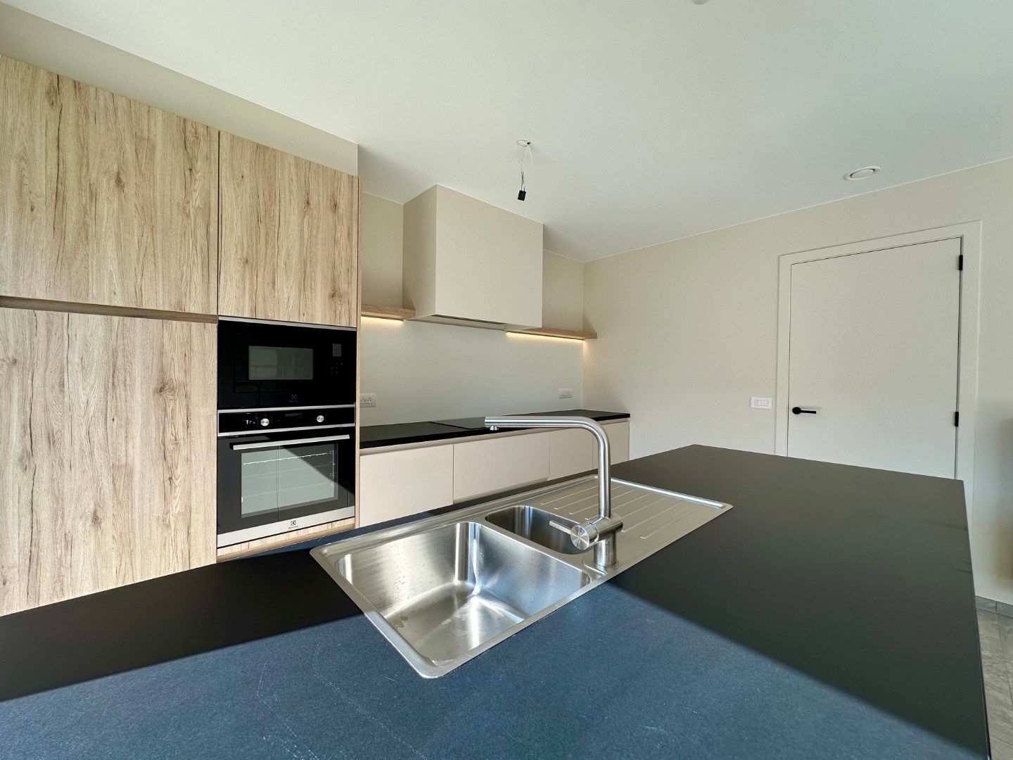 Nieuwbouwwoning in rustige woonwijk foto 5