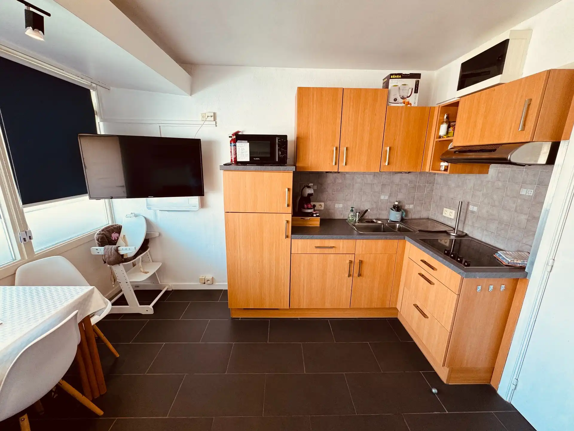 Heel verzorgd appartement met één slaapkamer, gelegen in Vosseslag - De Haan). foto 4