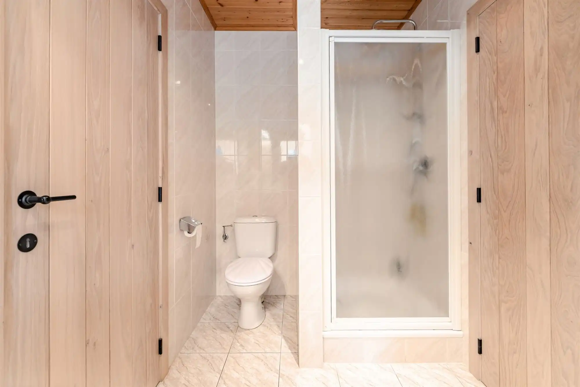 Energiezuinige en rustig gelegen bungalow met sauna en tuin foto 12
