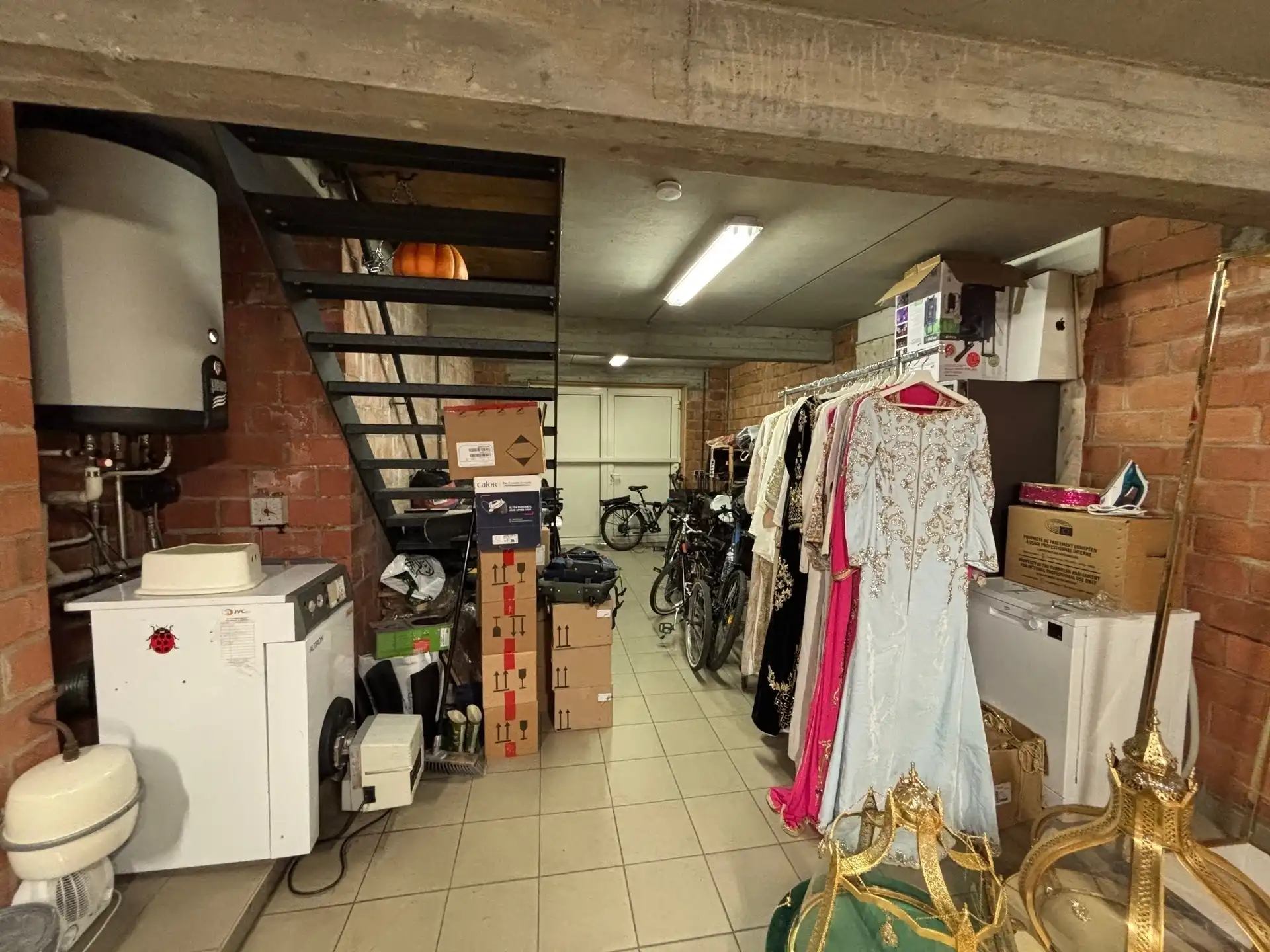 Ruime villa in een rustige omgeving met een grote tuin  foto 29