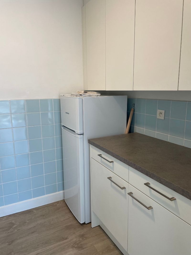 Instapklaar en centraal gelegen appartement met buitenparkeerplaats te Sint-Idesbald foto 5