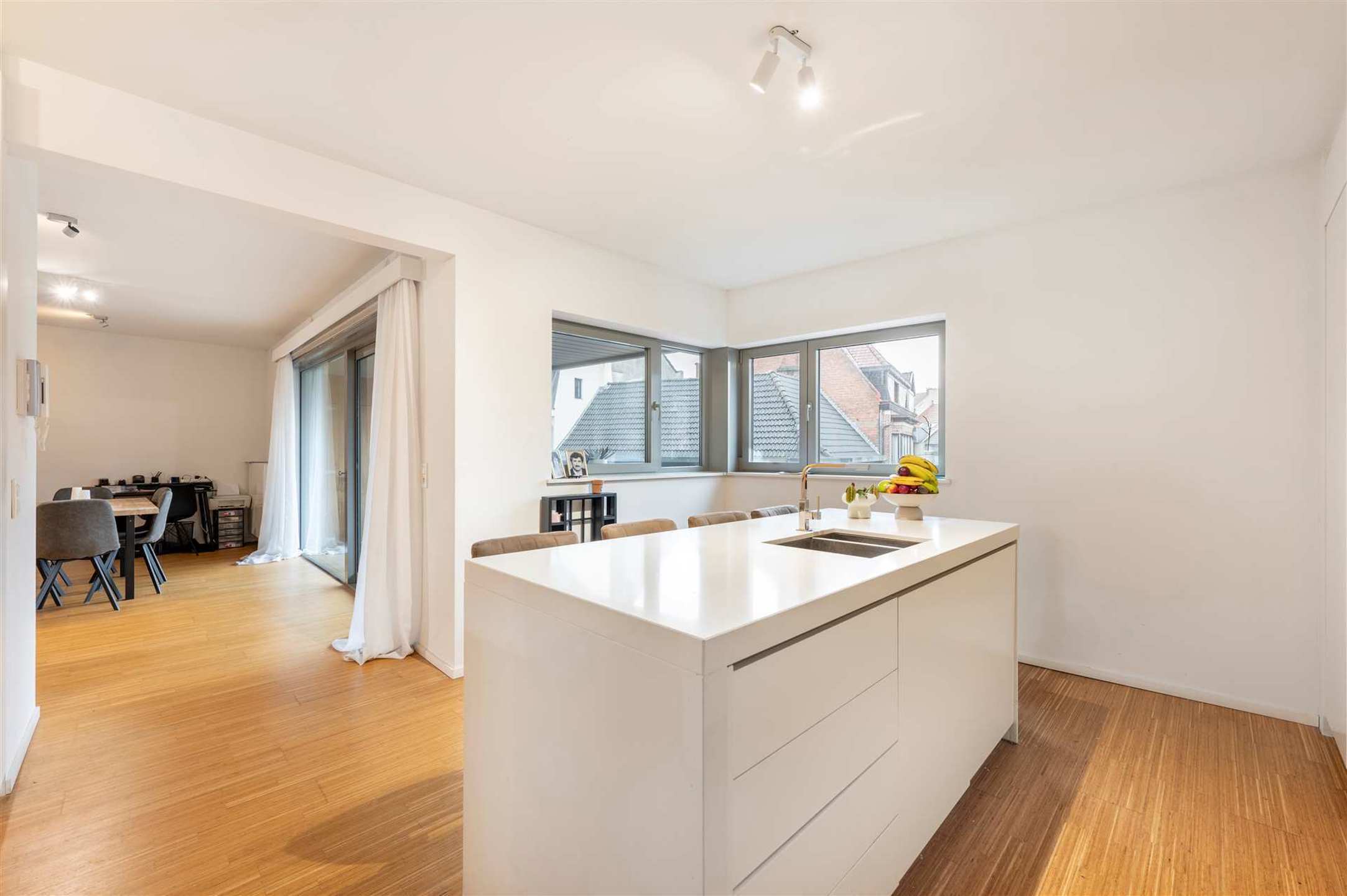 Modern & trendy appartement incl. garage foto 16