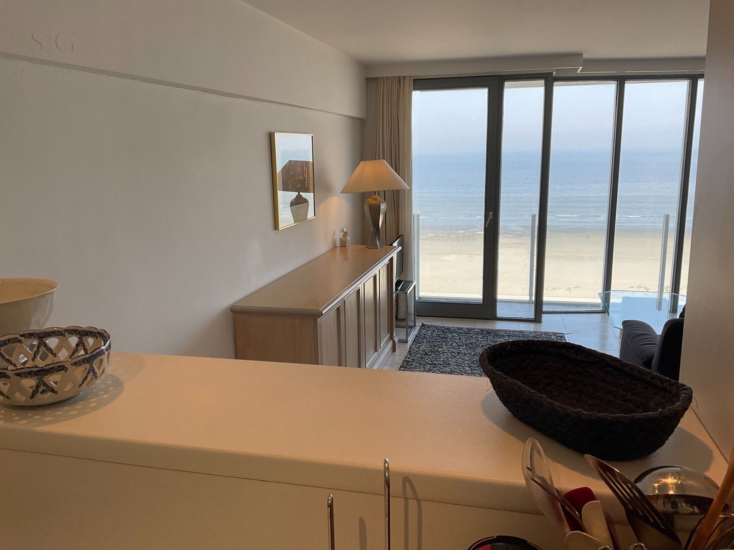 Prachtig appartement met  adembenemend frontaal zeezicht , 2 slaapkamers én 2 badkamers foto 9