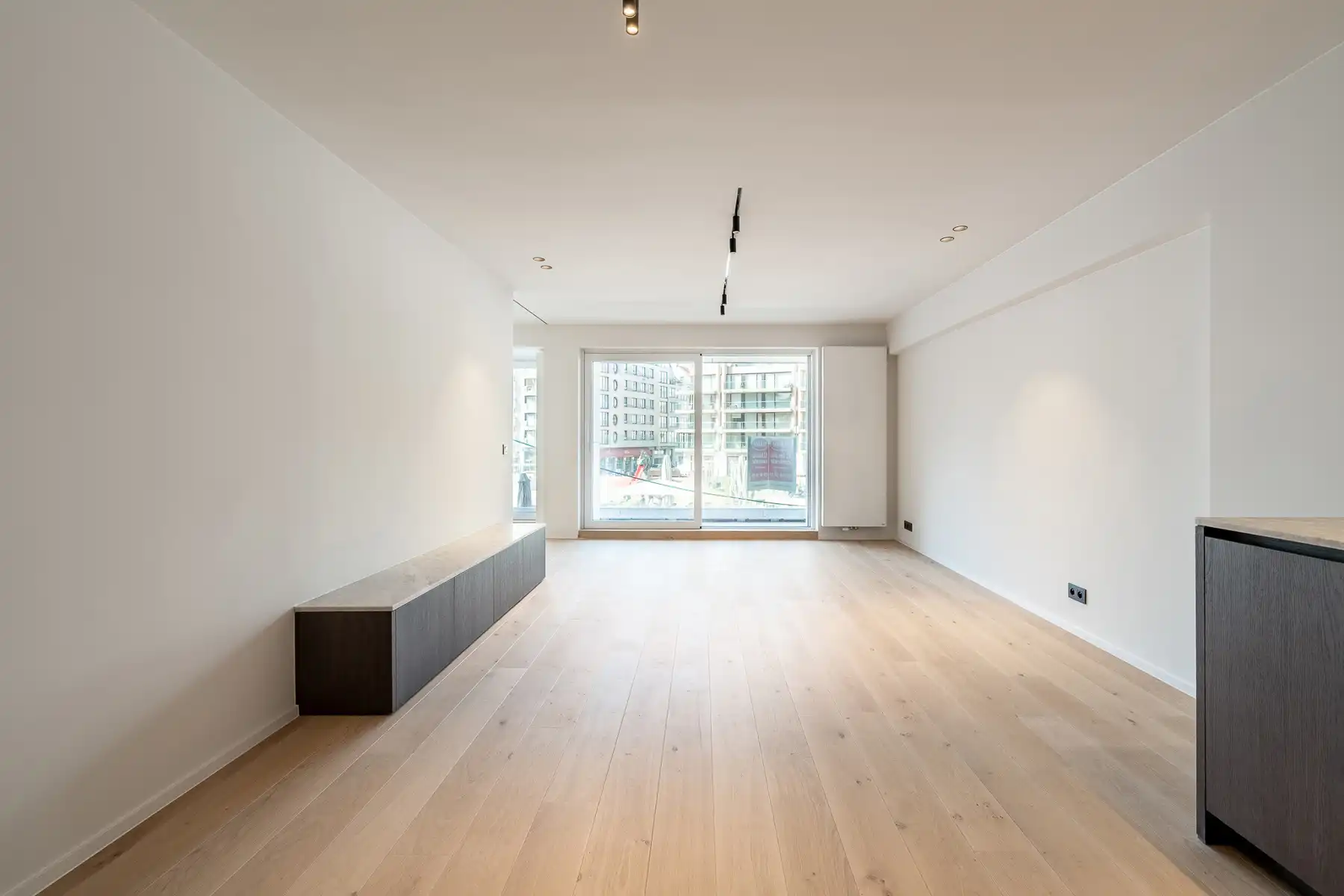 Gerenoveerd appartement met zijdelings zeezicht foto 5