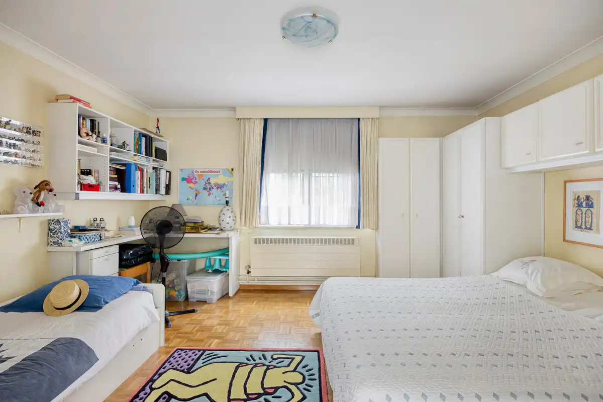 ROYALE WONING MET DOKTERSPRAKTIJK TE BILZEN HOESELT. foto 31