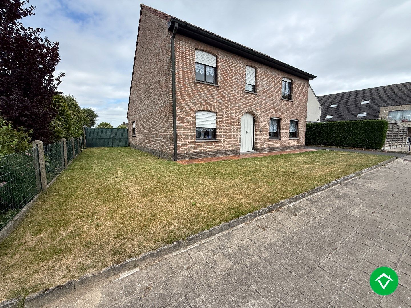 Alleenstaande woning met 5 slaapkamers, tuin en garage/loods te Roeselare foto 27