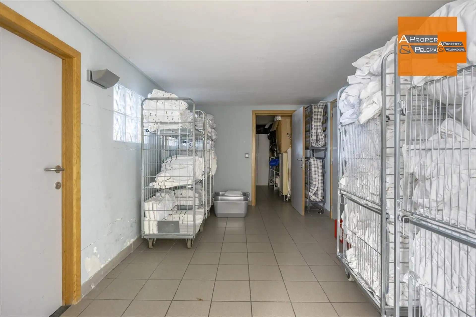 Hotel met 24 kamers foto 28