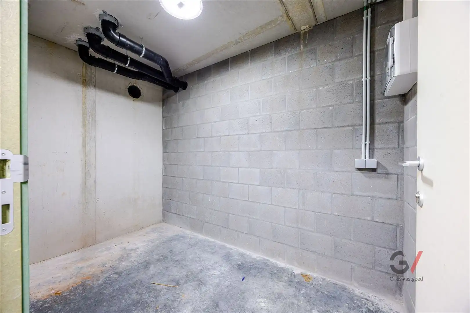 Lichtrijk en modern appartement met ruim terras foto 24