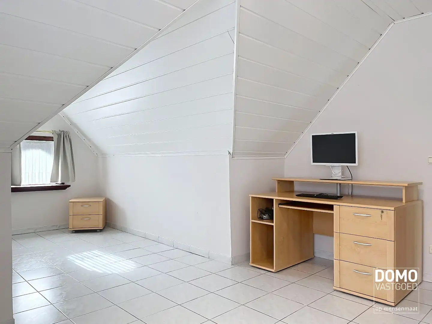 RUIME, LICHTRIJKE OPEN BEBOUWING MET ZONNIGE TUIN TE HALEN foto 15