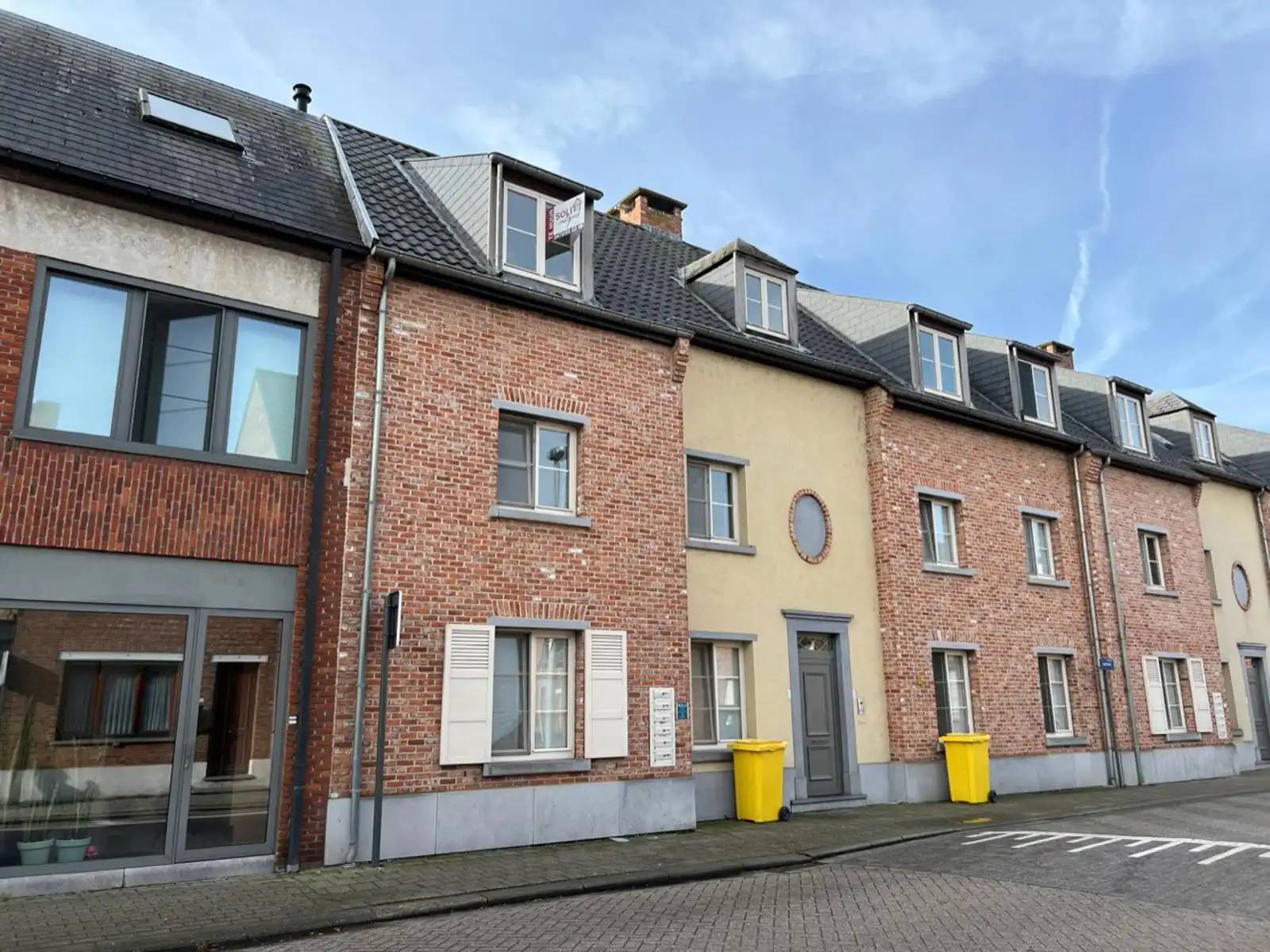 Duplex met 1 slpk, terras en garage foto {{pictureIndex}}