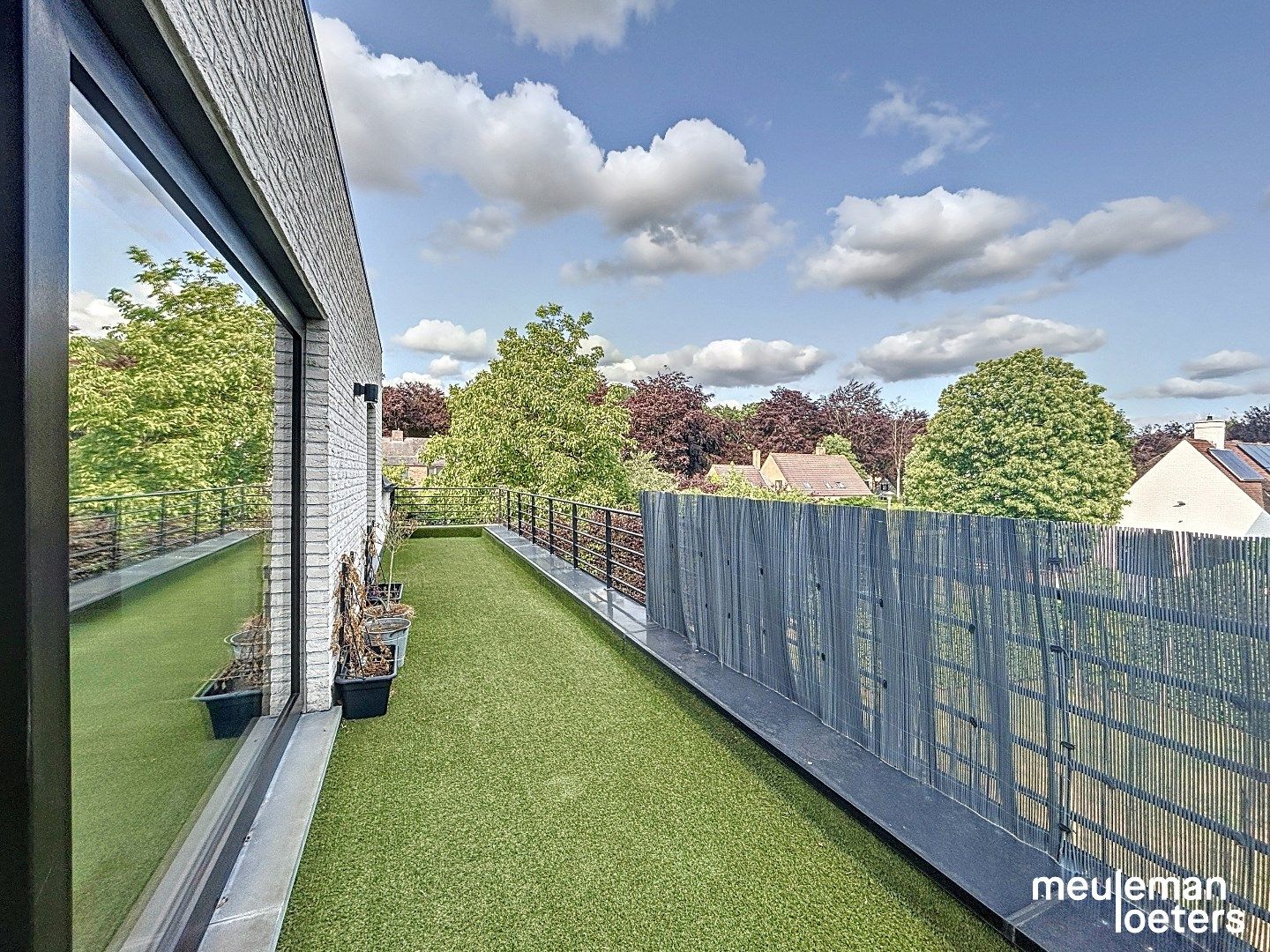 Stijlvol appartement met  zuidgericht terras foto 2
