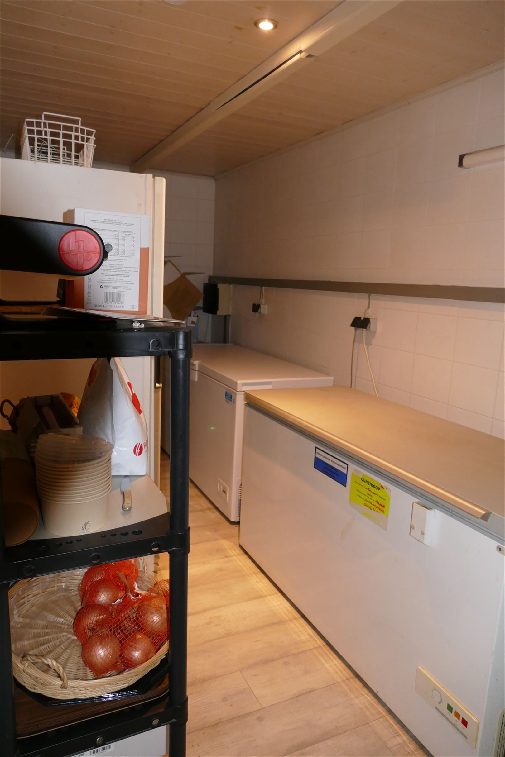 Te koop: Handelspand met Duplex Appartement – Ideale Investe foto 16