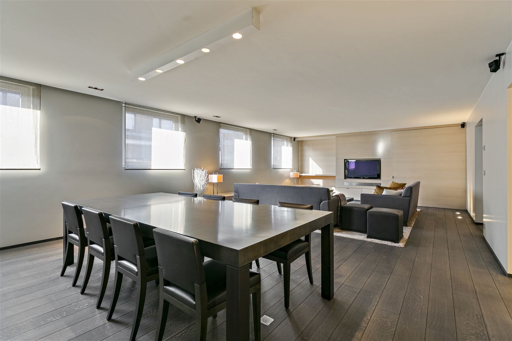 Zeer ruim bemeubeld duplexappartement foto 5