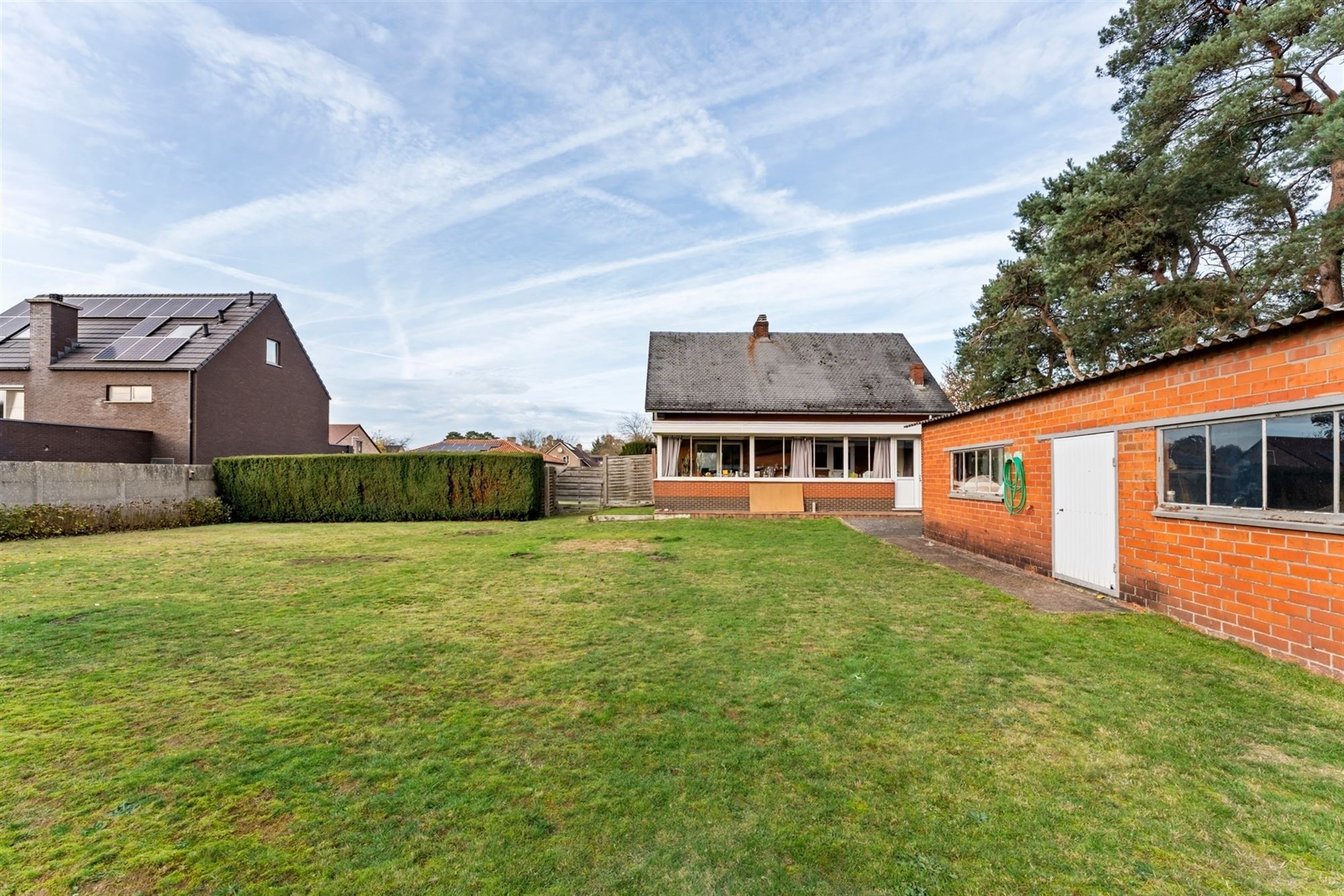 STATIGE, RUIME WONING OP MOOI PERCEEL OP PRACHTIGE LIGGING!  foto 17