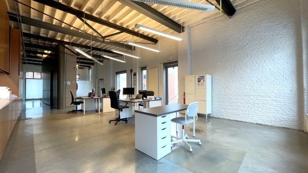 Trendy kantoor in gerenoveerd pakhuis nabij het Eilandje foto 8