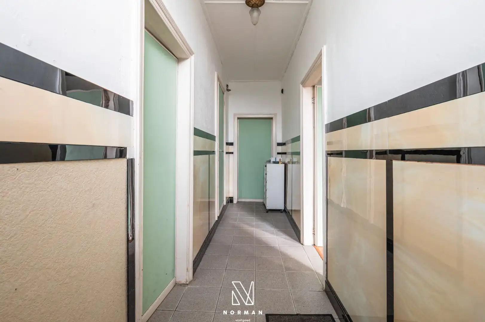 Unieke erfgoedhoeve op 33400 m² met dreef, bijgebouwen en landelijke vergezichten foto 10