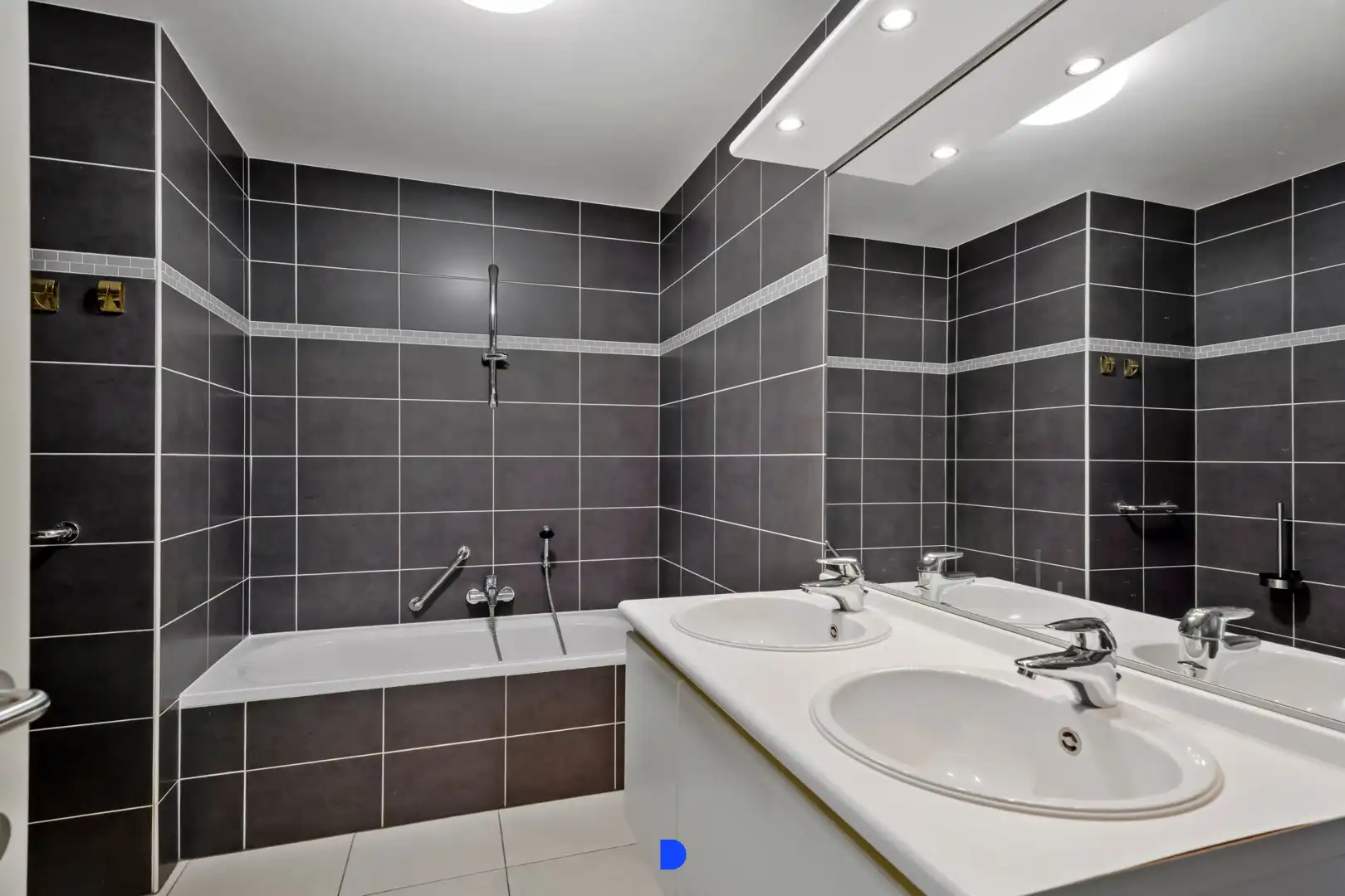 Mooi appartement met terras. foto 11