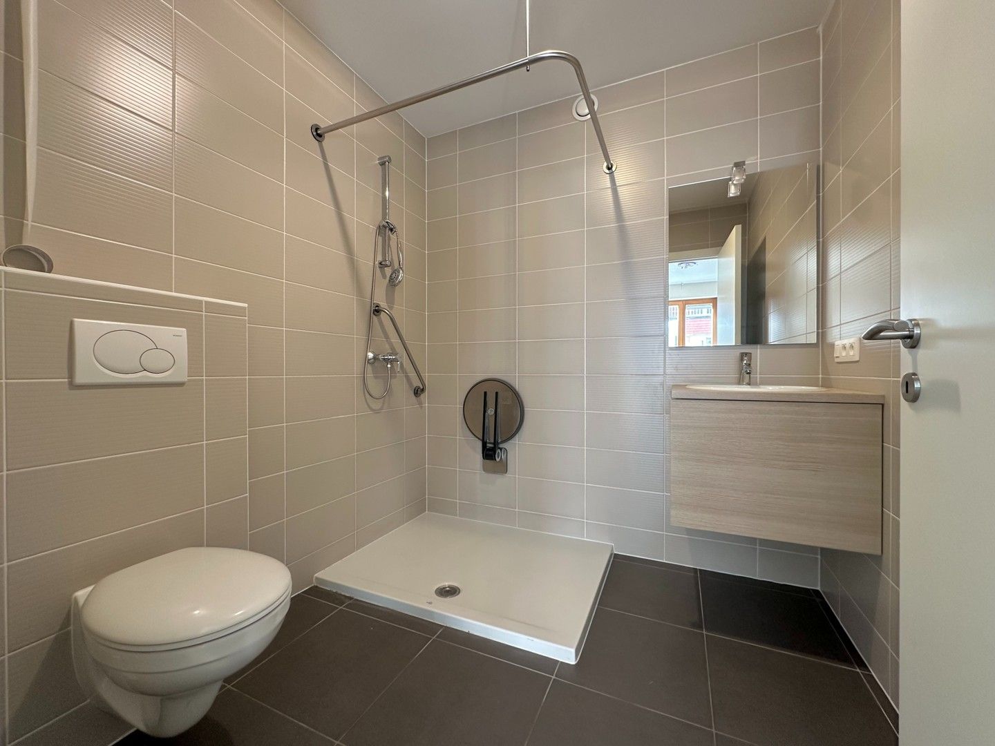 Instapklaar appartement in residentie 'Denderhof' foto 9