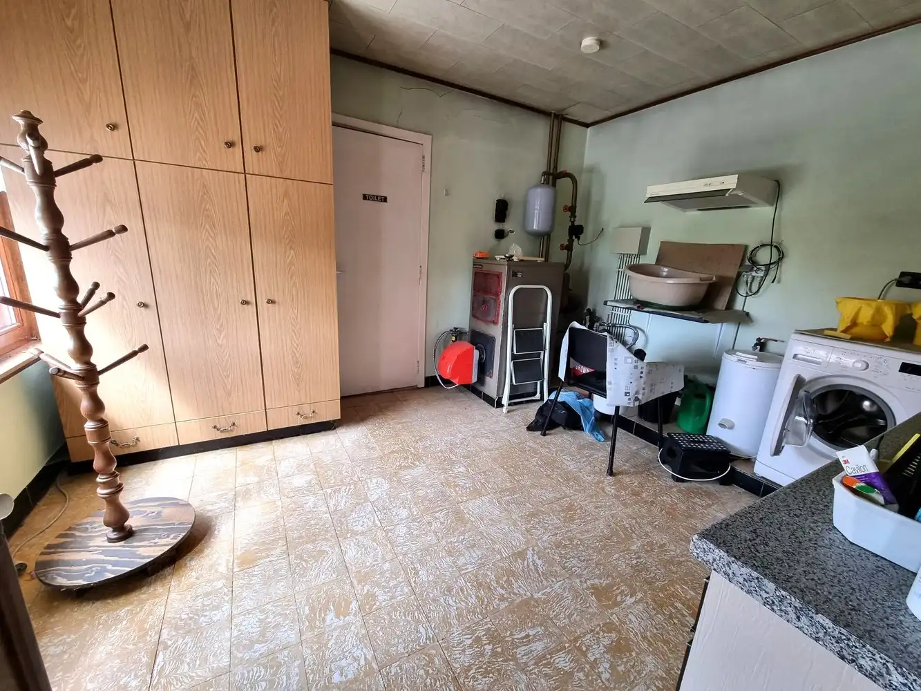 Woning met achterliggend magazijn op een totaal perceel van 19 are 58 ca. foto 14