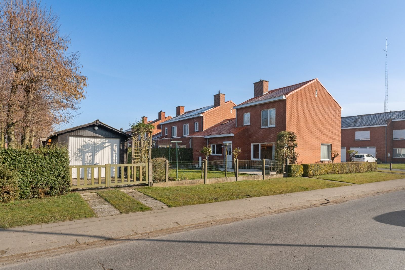Instapklare gezinswoning met tuin in het hart van Ardooie! foto 21