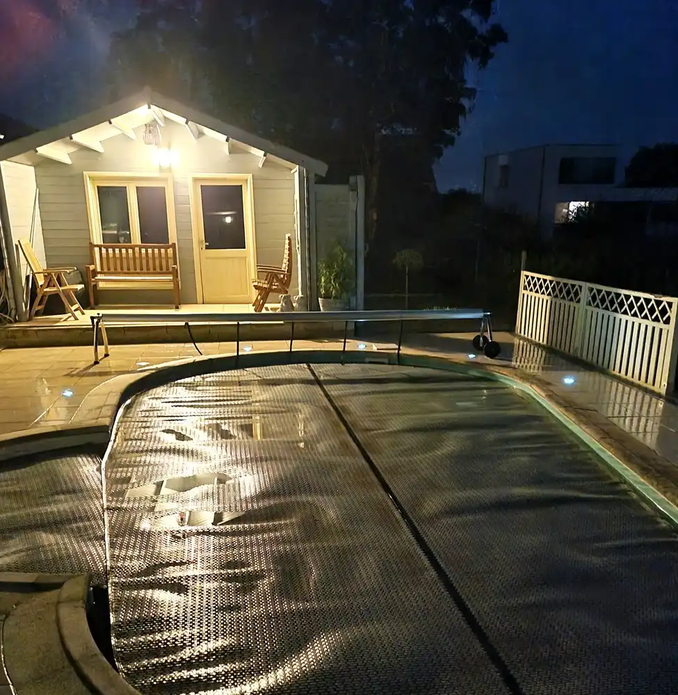 Instapklare gelijkvloerse parel met zwembad, zonnepanelen en ruimte voor zorg of professionele invulling foto 10