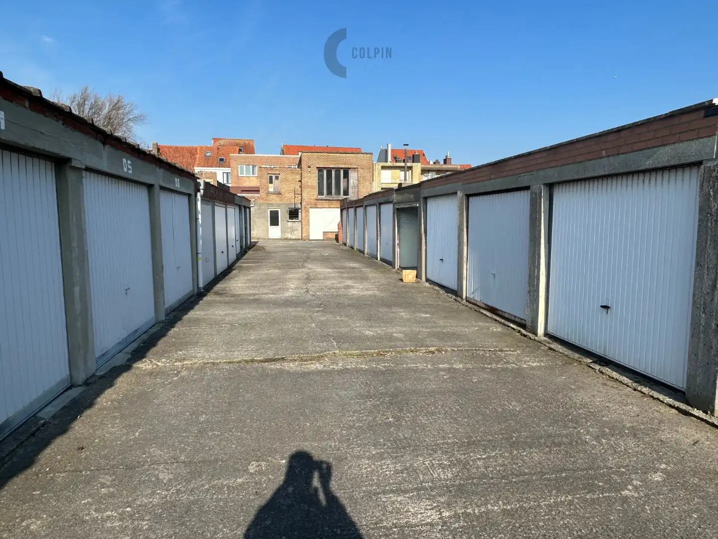 Garagebox in het centrum van Heist foto 2