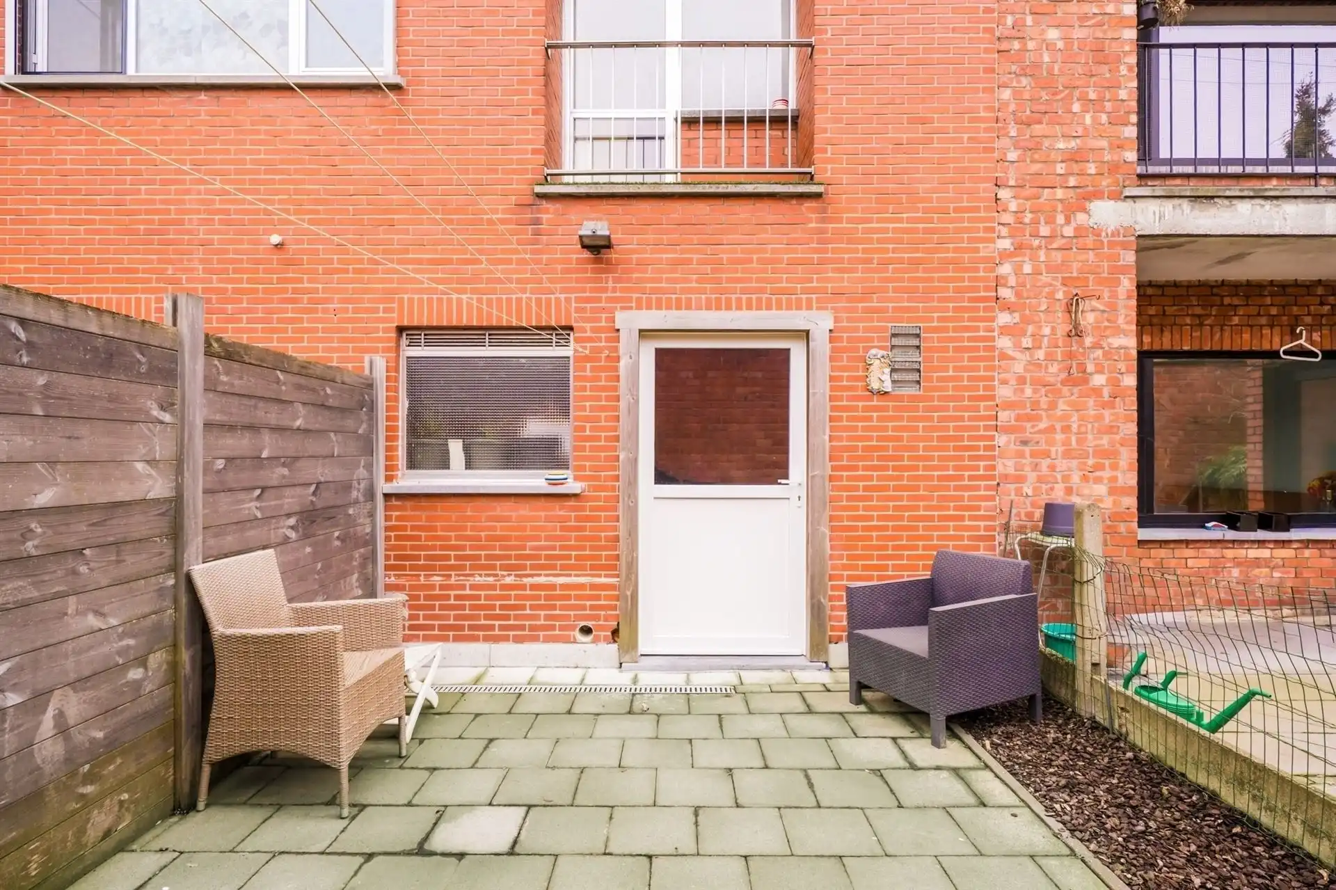 Instapklaar 2-slpk app met terras en garage (+€ 25.000) foto 16