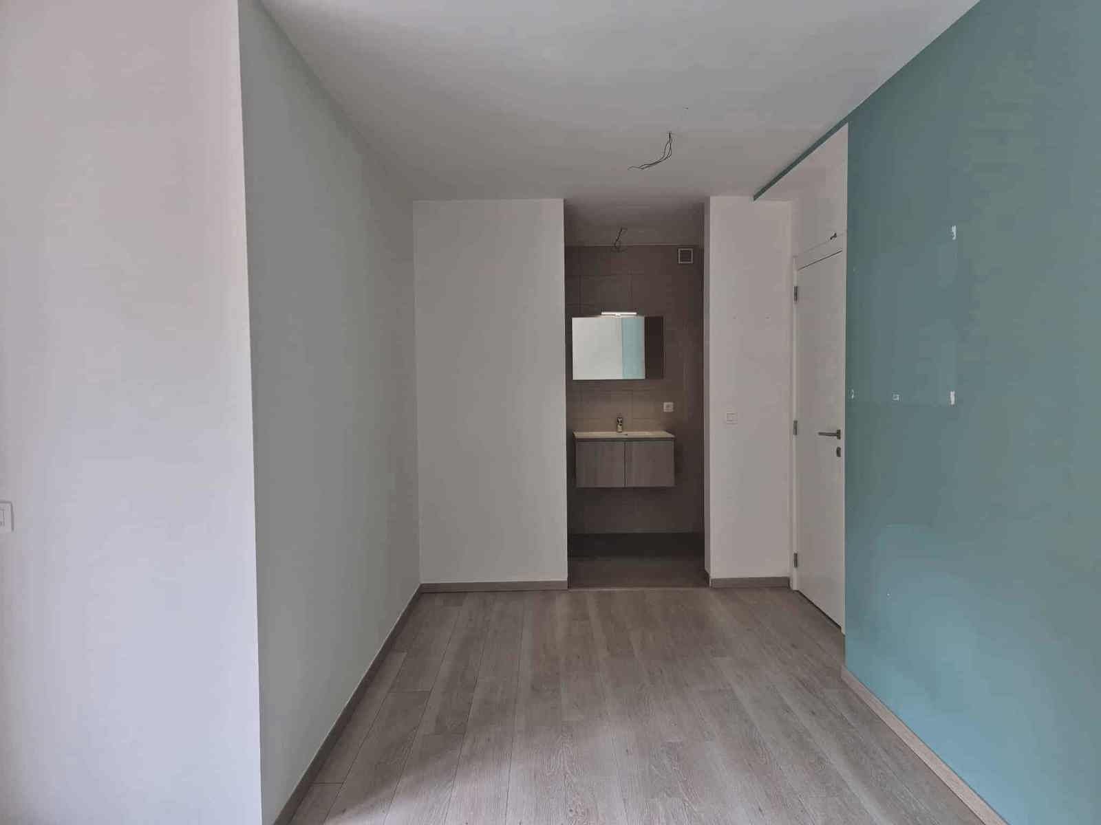 Eenslaapkamerappartement met garage en terras foto 7
