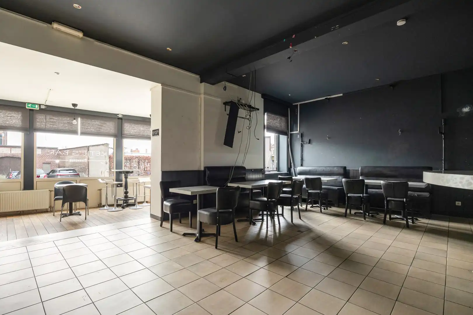 Handelsruimte met bovenliggend appartement foto 5