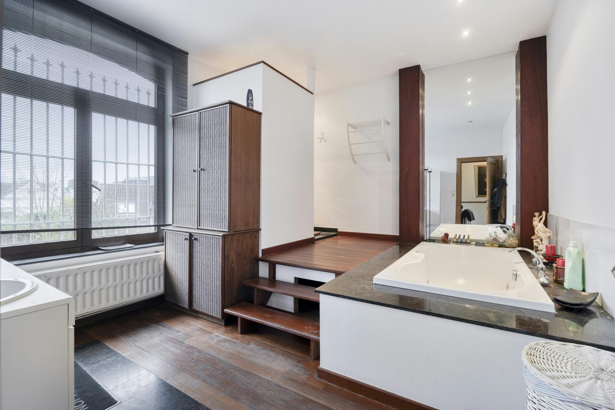 Charmante herenwoning met garage en tuin in het hartje van Ternat foto 17