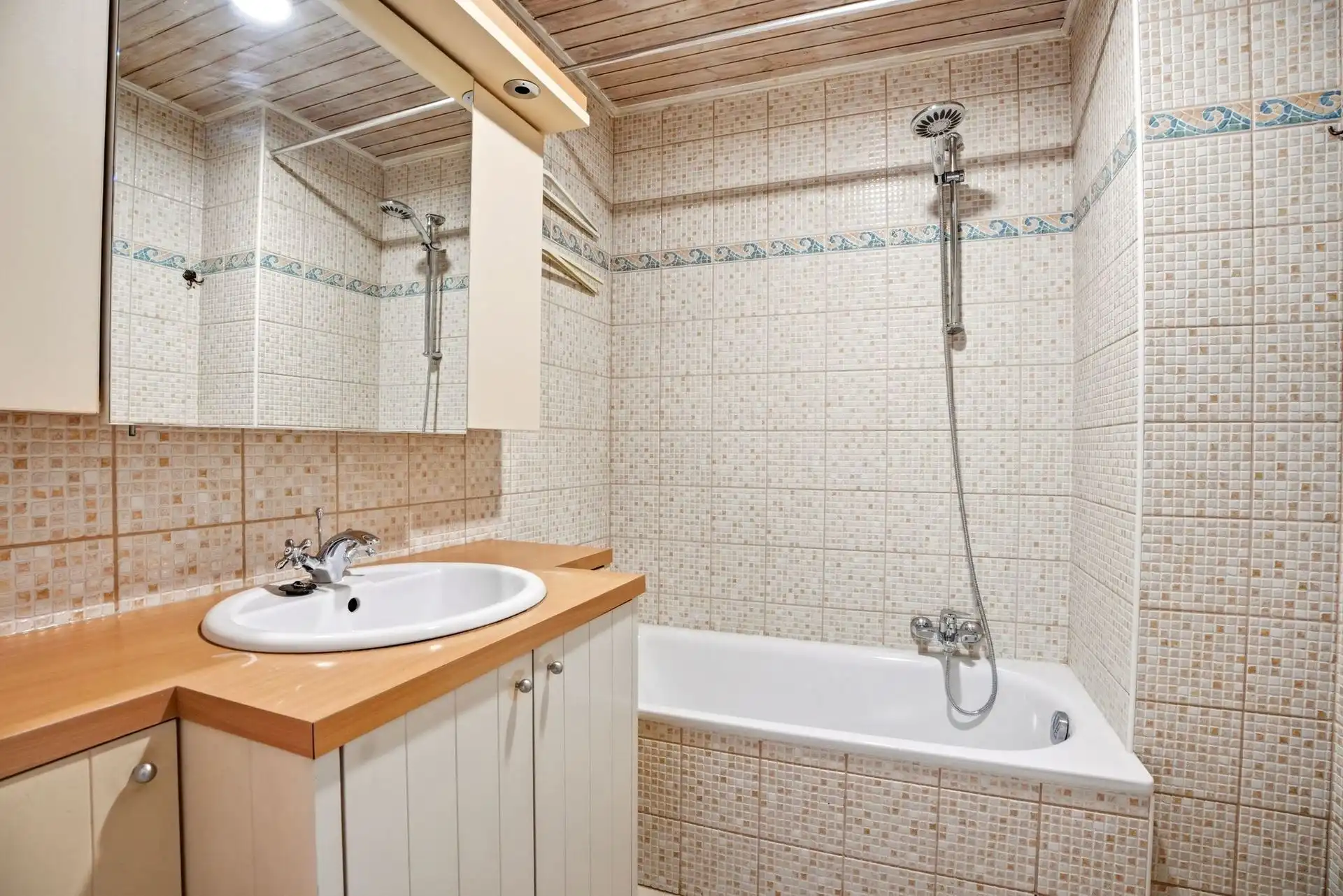 VERZORGD / 2 SLAAPKAMERS / GEEN LIFT foto 14
