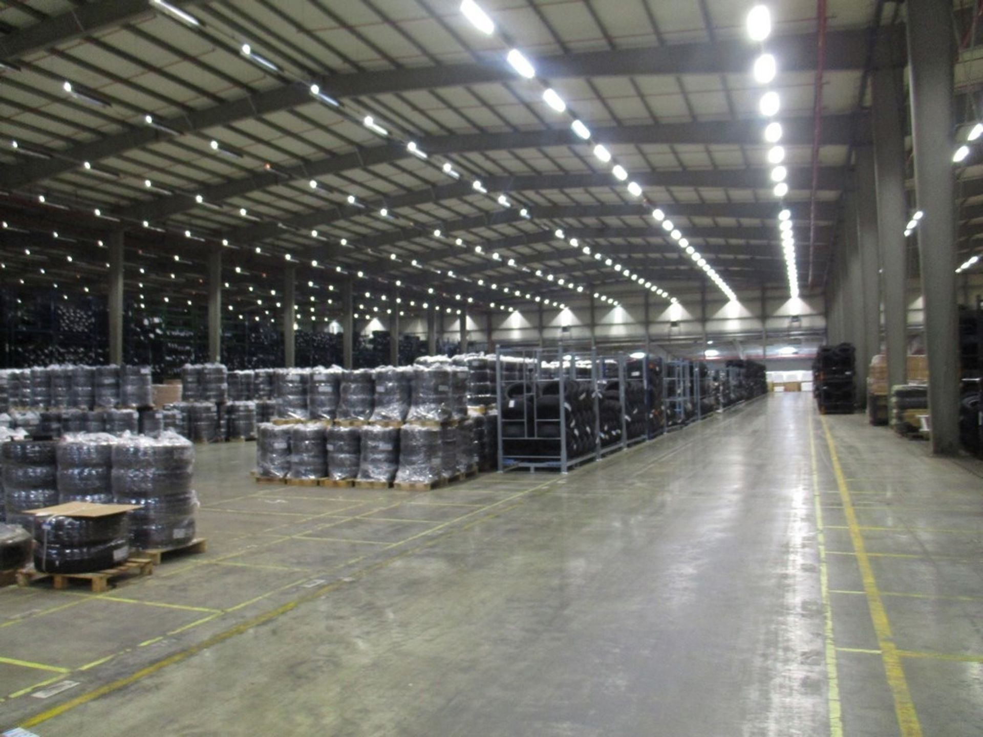 Genk: Logistieke nieuwbouw magazijnen en loskades met kantoren te huur foto 9