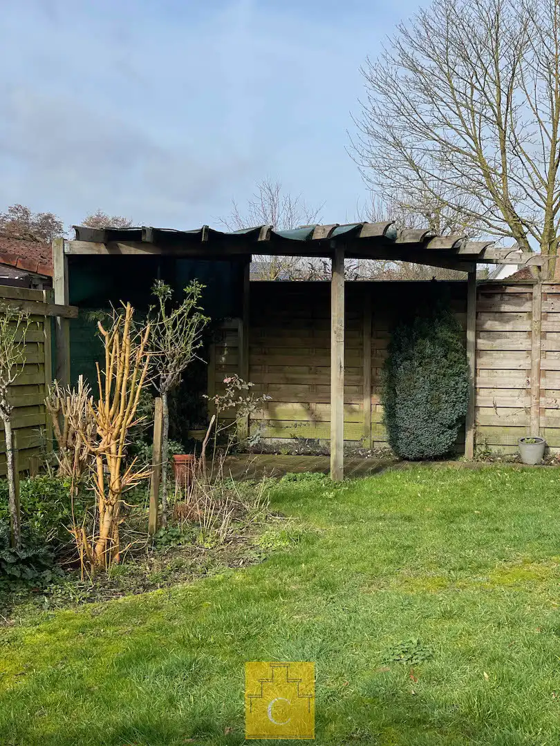 Verzorgde woning met zongerichte tuin op gegeerde locatie te Sint-Michiels foto 13