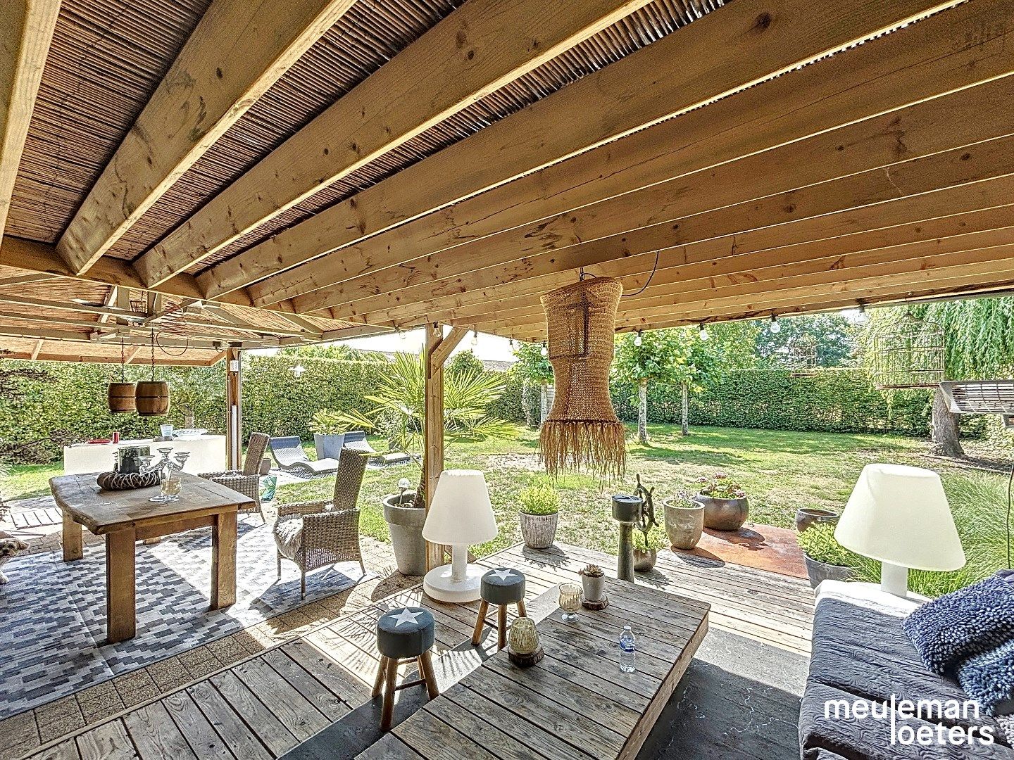 Ruime eigentijdse  villa met zuidgerichte tuin nabij centrum foto 17