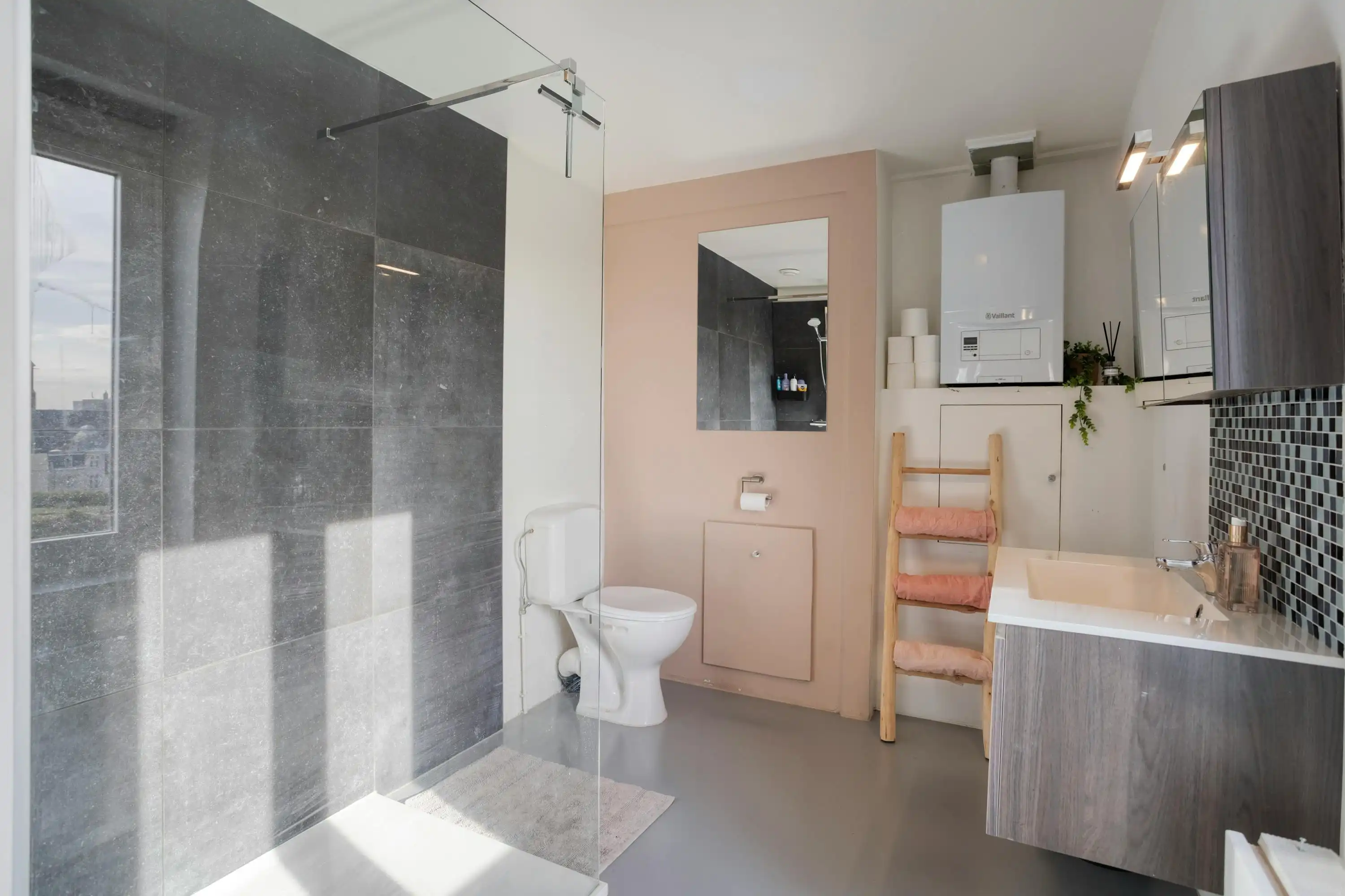 Appartement te koop met prachtig zicht op Park Spoor Noord foto 21