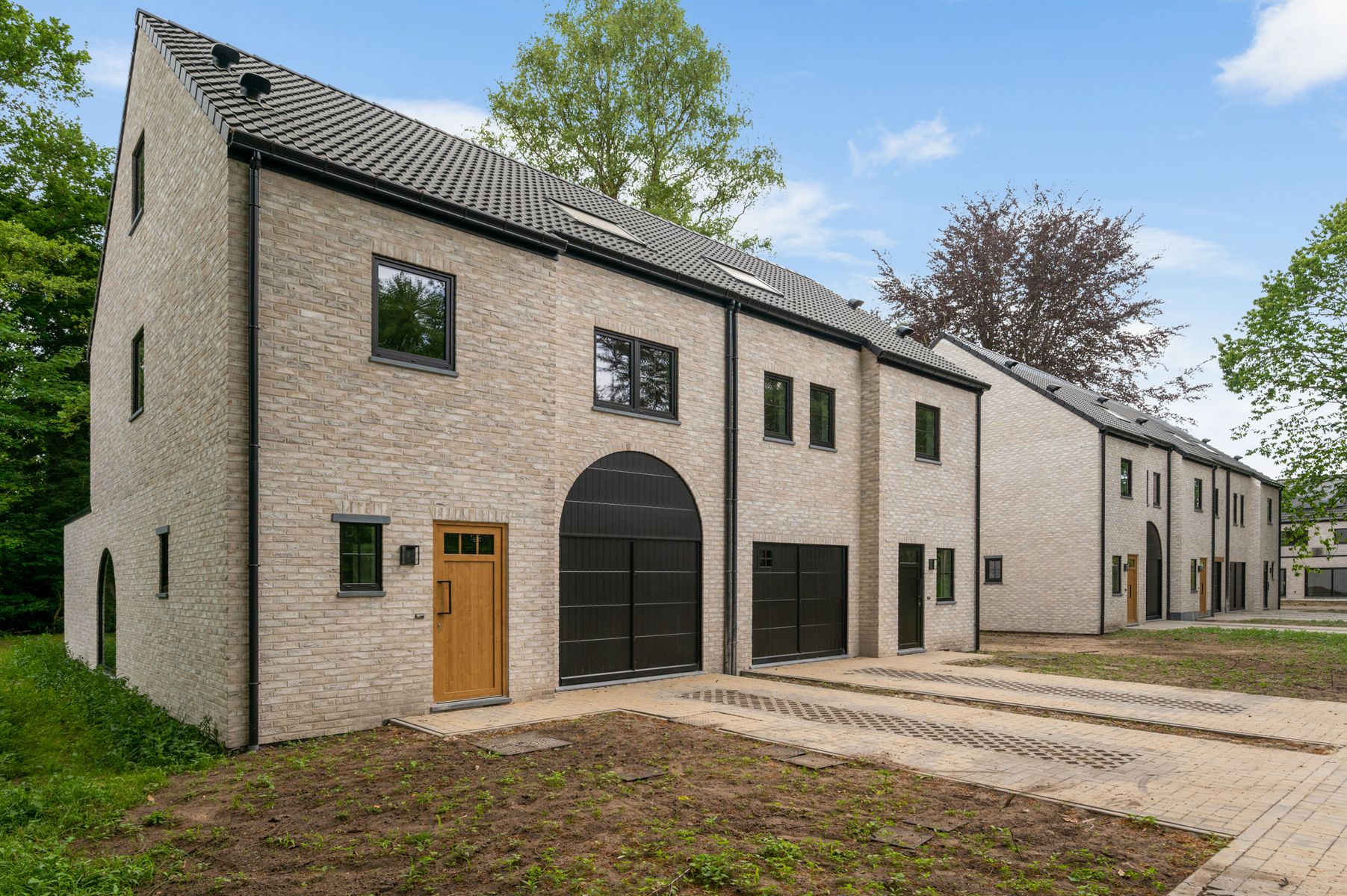 Zeer energiezuinige en instapklare nieuwbouwwoningen foto {{pictureIndex}}