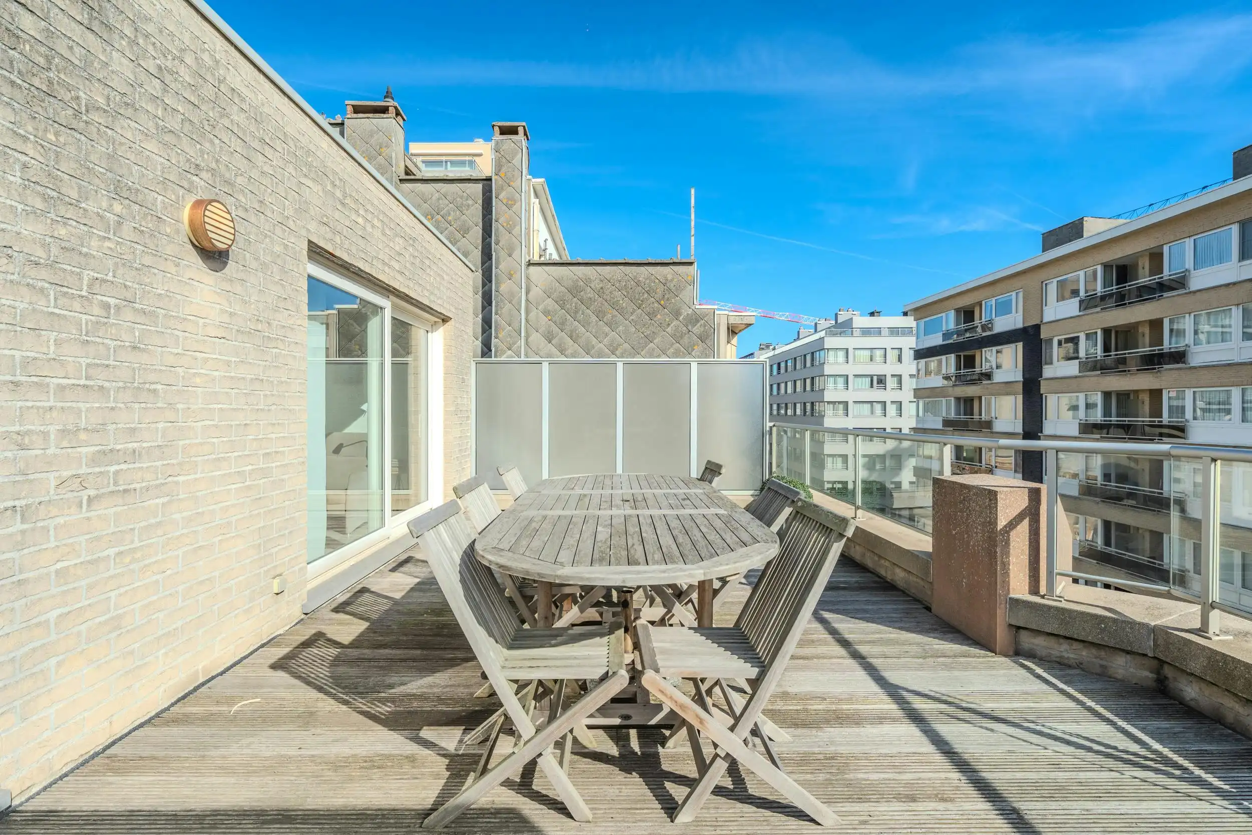 Lichtrijk duplexappartement met ruime terrassen! foto 2